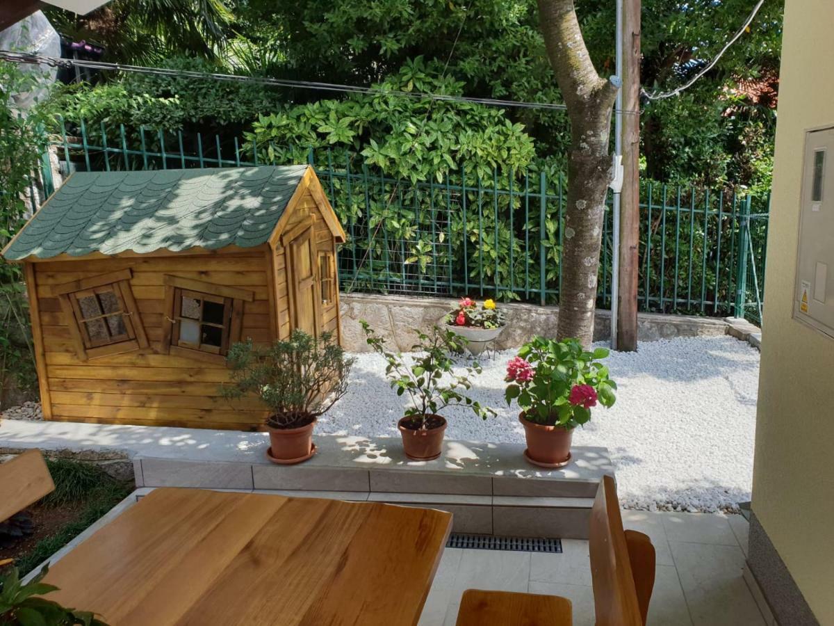 Apartman M&B Volosko Bagian luar foto